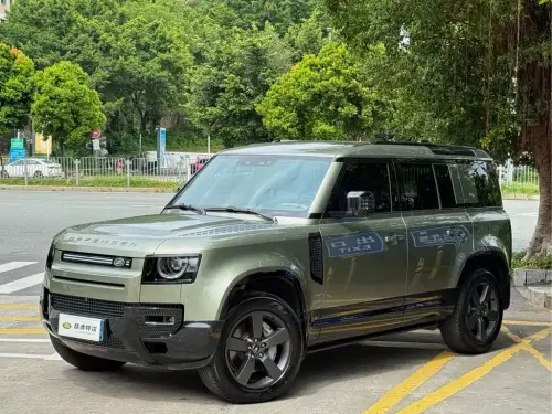 Land Rover Defender, 2024