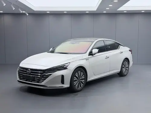 Nissan Teana, 2025