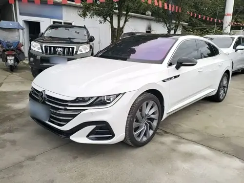 Volkswagen CC, 2025
