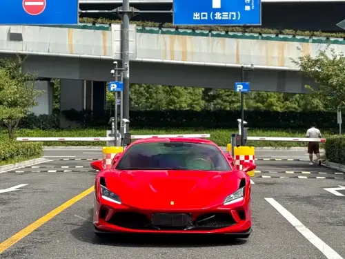 Ferrari F8, 2021
