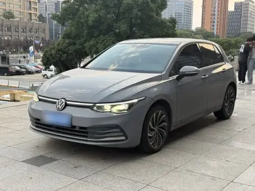 Volkswagen Golf, 2022