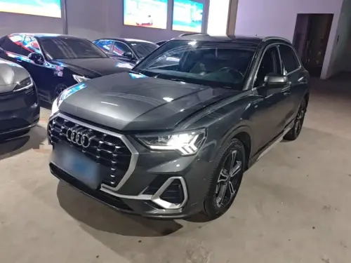 Audi Q3, 2022