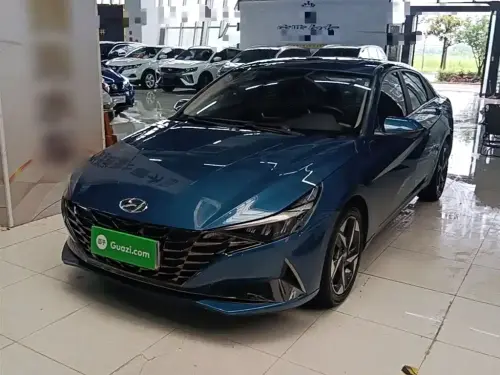 Hyundai Elantra, 2022