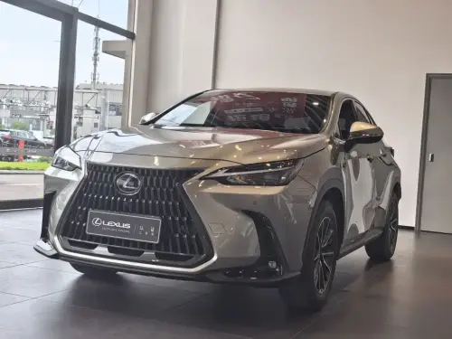 Lexus NX, 2023
