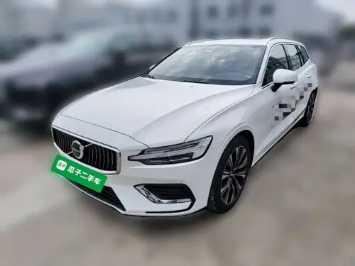 Volvo V60, 2025