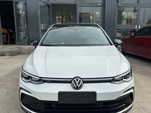 Volkswagen Golf, 2022