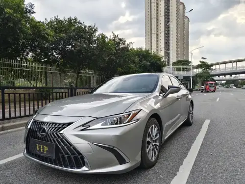Lexus ES, 2024