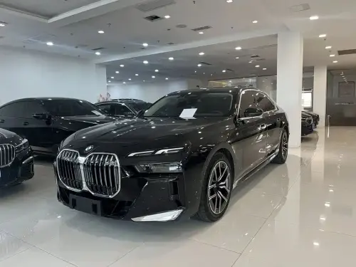 BMW 7-Series, 2024