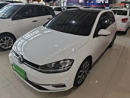 Volkswagen Golf, 2020