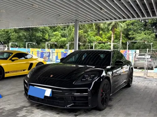 Porsche Panamera, 2023