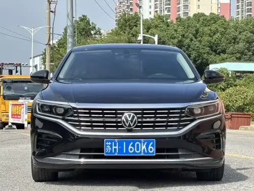 Volkswagen Passat, 2022