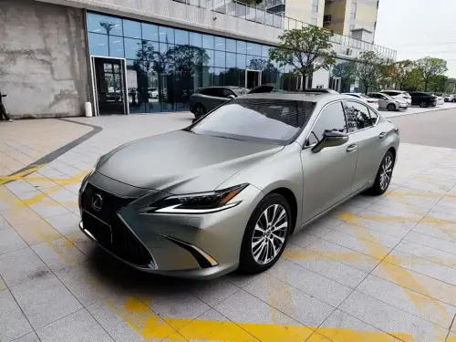 Lexus ES, 2020