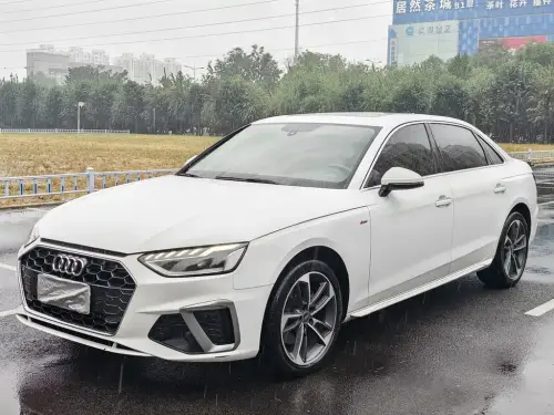Audi A4, 2022