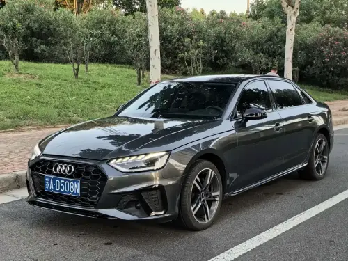 Audi A4, 2022