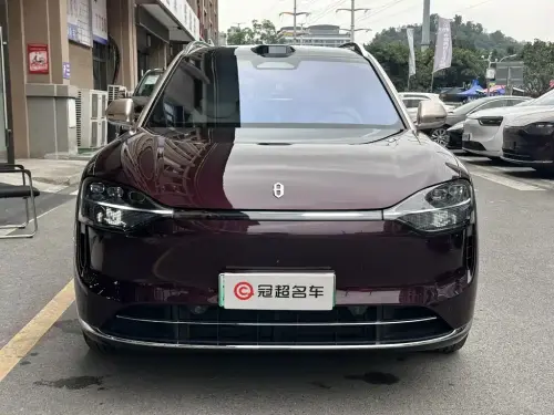 AITO M9, 2025