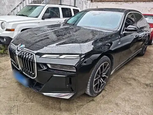 BMW 7-Series, 2025