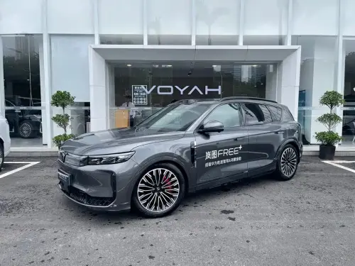Voyah FREE, 2025