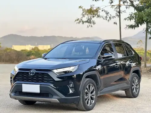 Toyota RAV4, 2023