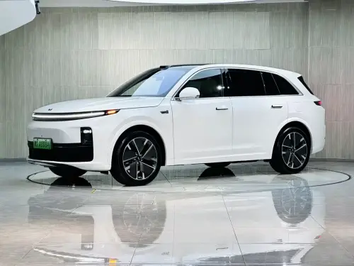 Li Auto L7, 2025