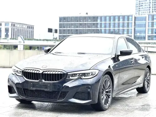 BMW 3-Series, 2022