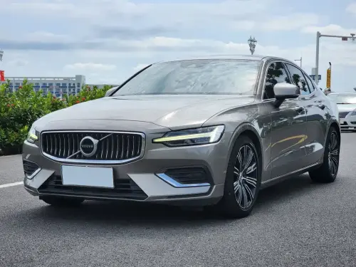Volvo S60, 2022