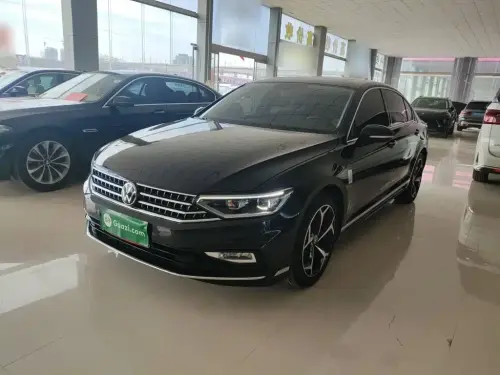 Volkswagen Magotan, 2023