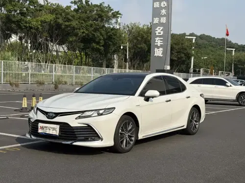 Toyota Camry, 2023