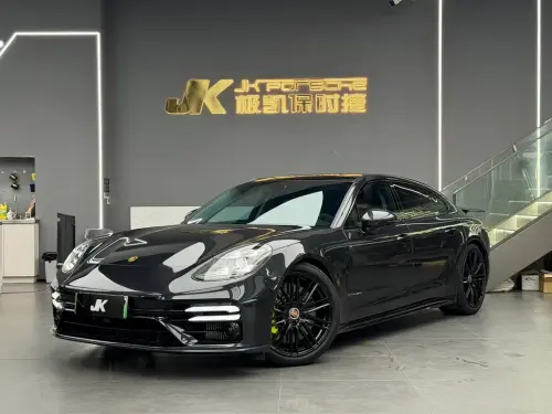 Porsche Panamera, 2022
