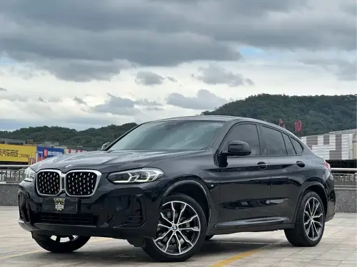 BMW X4, 2022