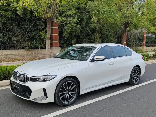 BMW 3-Series, 2023