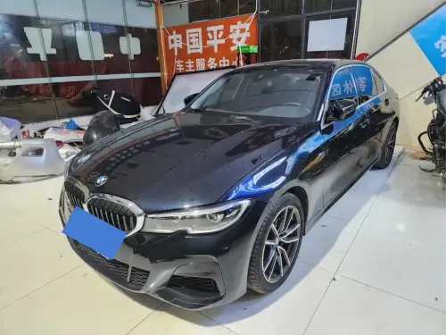 BMW 3-Series, 2022
