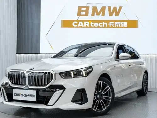 BMW 5-Series, 2025
