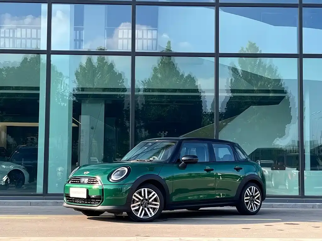 Mini MINI, 2025