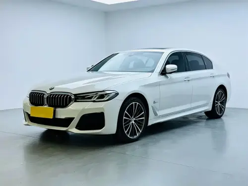 BMW 5-Series, 2022