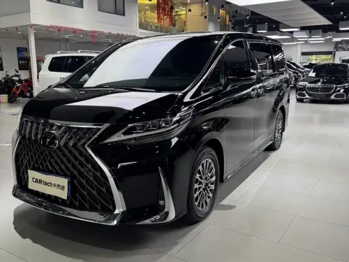 Lexus LM, 2022