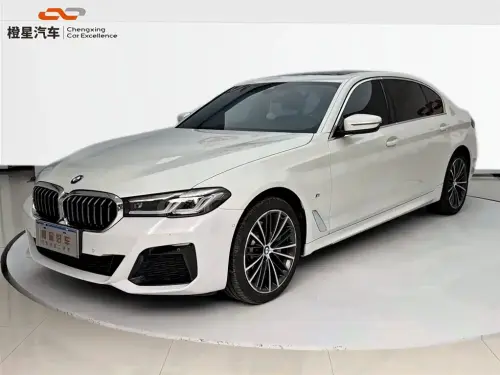BMW 5-Series, 2022