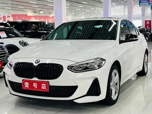 BMW 1-Series, 2022