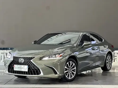 Lexus ES, 2023