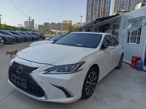 Lexus ES, 2021