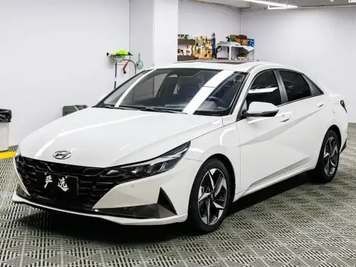 Hyundai Elantra, 2023