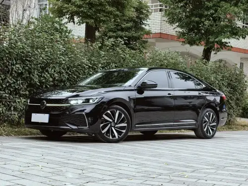 Volkswagen Passat, 2022