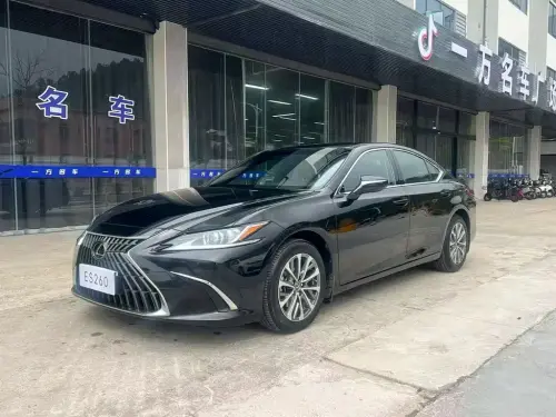 Lexus ES, 2022
