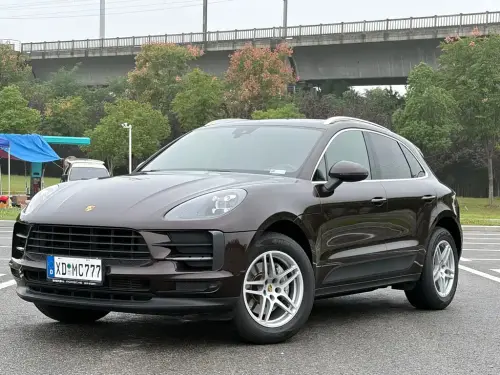 Porsche Macan, 2021