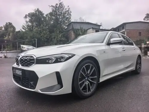 BMW 3-Series, 2025