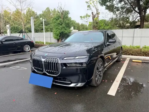 BMW 7-Series, 2023