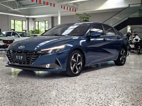 Hyundai Elantra, 2022