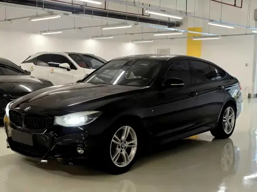 BMW 3-Series GT, 2021