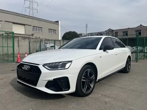 Audi A4, 2022
