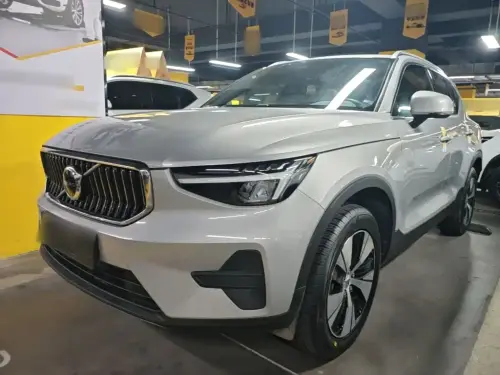 Volvo XC40, 2024