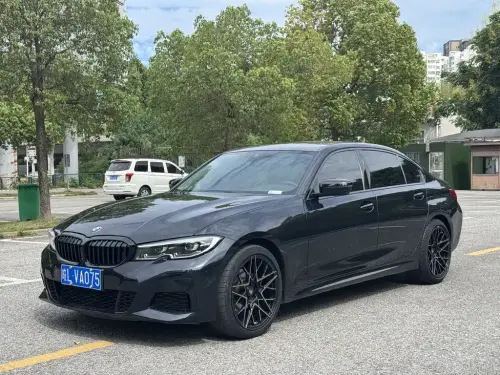BMW 3-Series, 2022